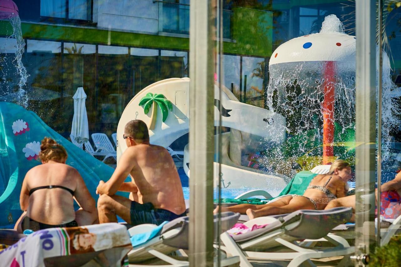 Sole Aparthotel Pool & Spa Mamaia Nord Navodari Exterior photo