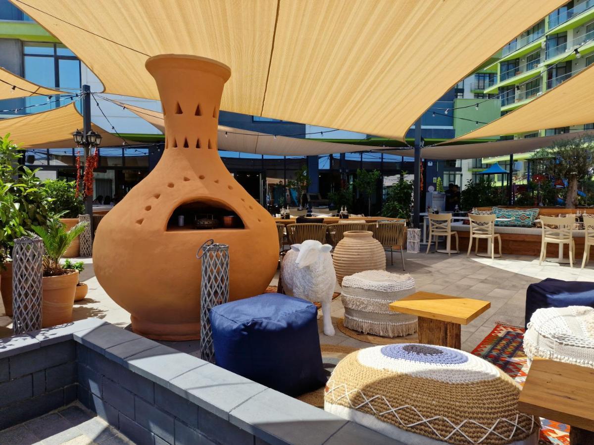 Sole Aparthotel Pool & Spa Mamaia Nord Navodari Exterior photo
